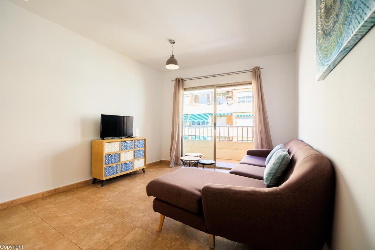 Apartamentos Madrid Торевиеха Екстериор снимка