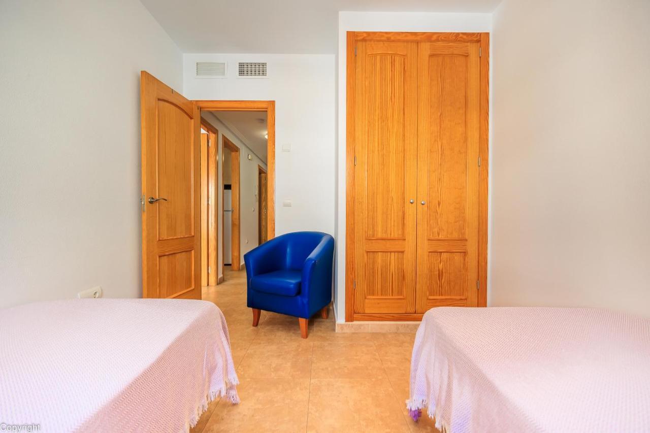 Apartamentos Madrid Торевиеха Екстериор снимка