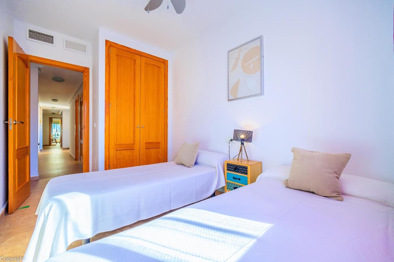 Apartamentos Madrid Торевиеха Екстериор снимка