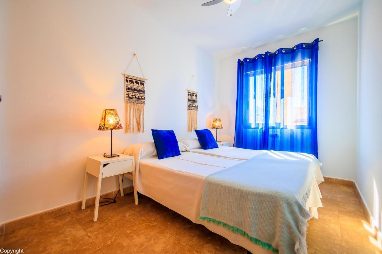 Apartamentos Madrid Торевиеха Екстериор снимка