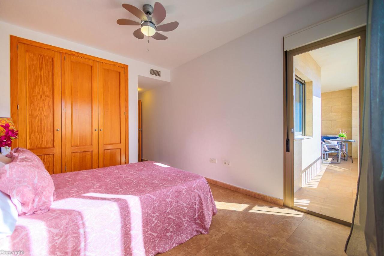 Apartamentos Madrid Торевиеха Екстериор снимка
