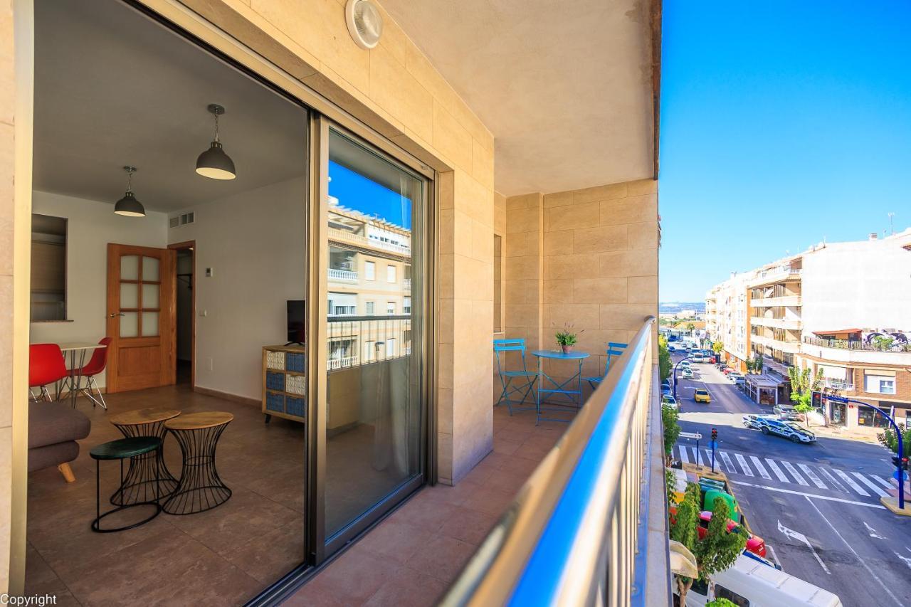 Apartamentos Madrid Торевиеха Екстериор снимка