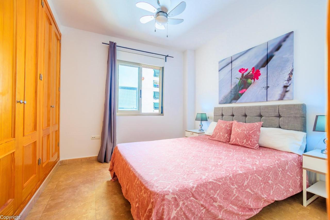 Apartamentos Madrid Торевиеха Екстериор снимка