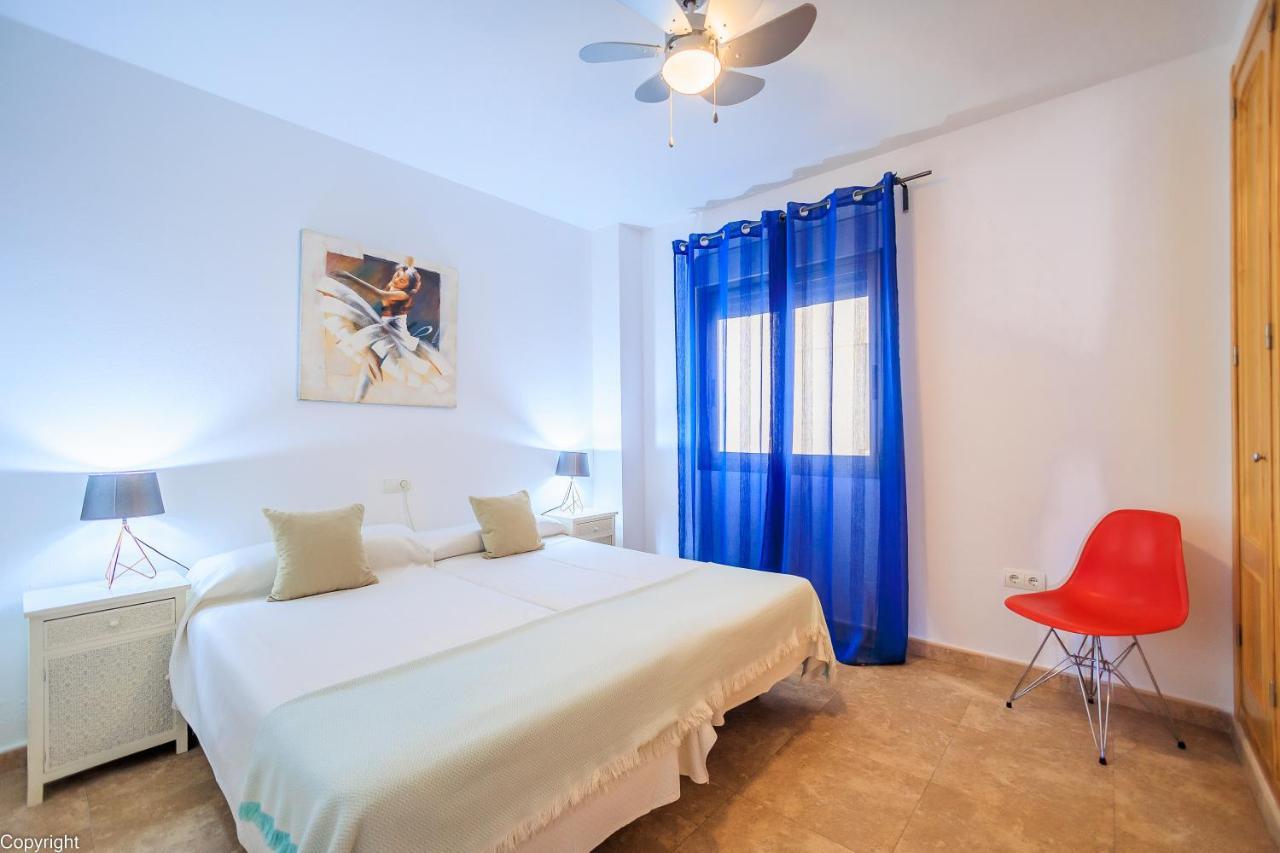 Apartamentos Madrid Торевиеха Екстериор снимка