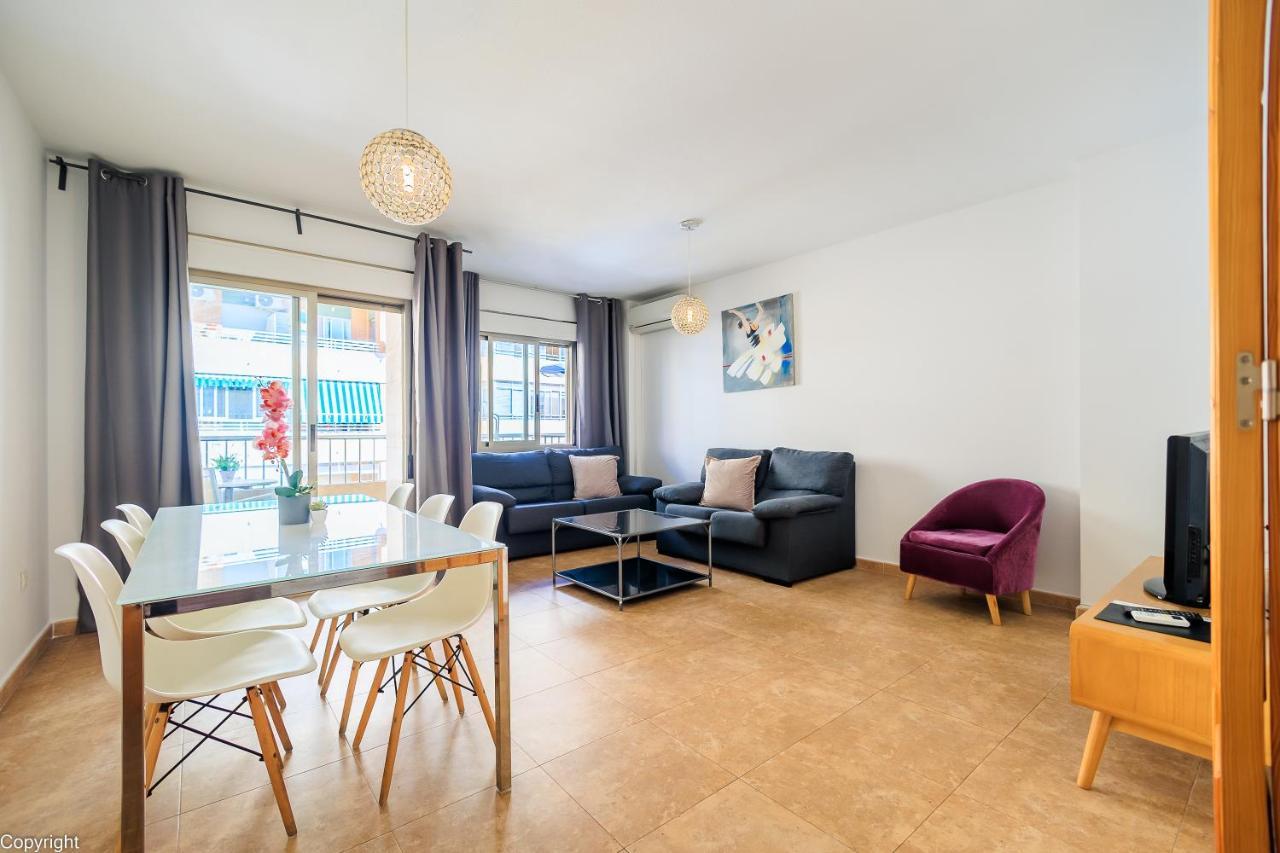 Apartamentos Madrid Торевиеха Екстериор снимка
