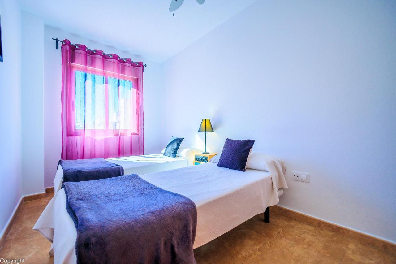 Apartamentos Madrid Торевиеха Екстериор снимка