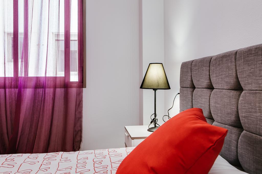 Apartamentos Madrid Торевиеха Екстериор снимка