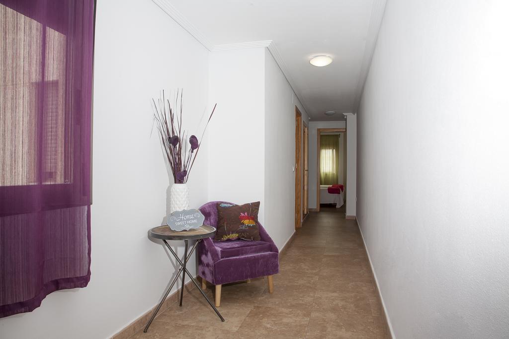 Apartamentos Madrid Торевиеха Екстериор снимка